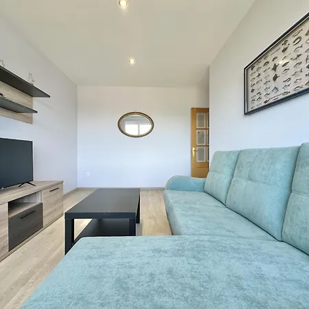 Apartment Front I Sada